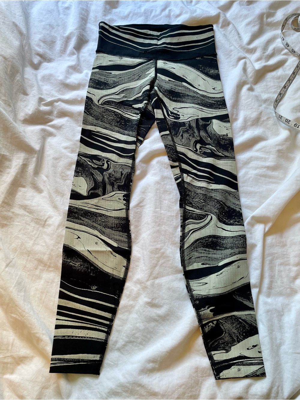 lululemon athletica Black and Cream Print Leggings